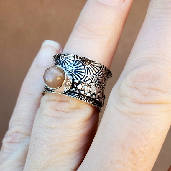 New Natural Sunstone 925 Silver Spinner Ring. - Picture 5 of 16